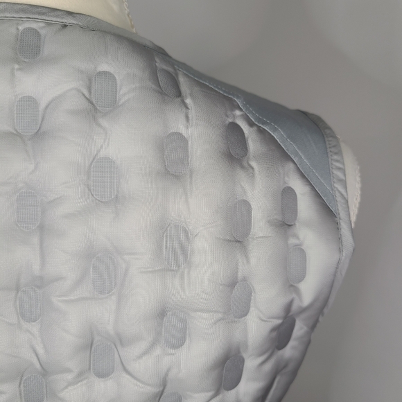 NWT Nike Woman's Therma Fit ADV Downfill Running Vest Grey Size Medium - Picture 9 of 16